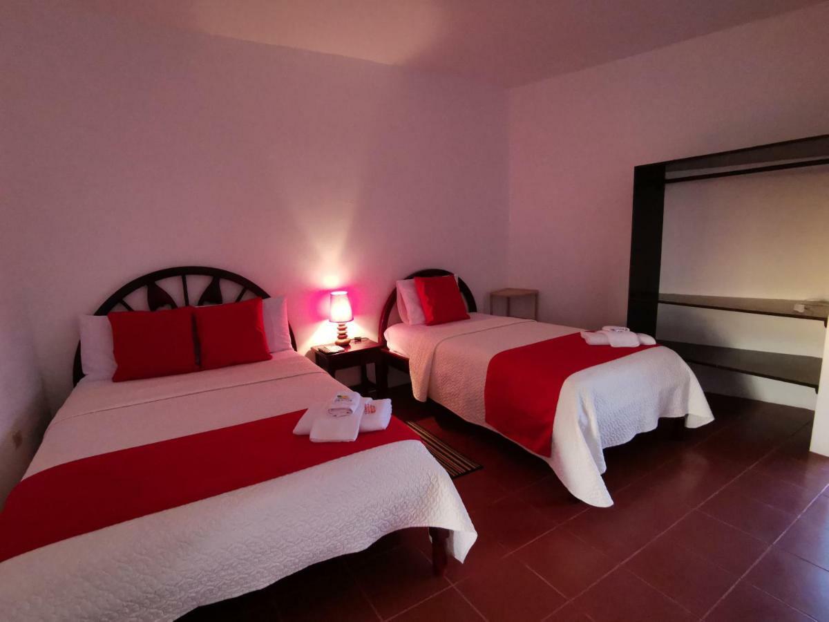 Hostal La Isla Del Descanso Puerto Villamil Exterior foto