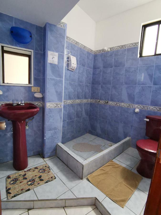 Hostal La Isla Del Descanso Puerto Villamil Exterior foto